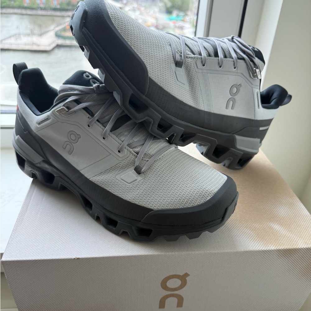 On Running Brand New Men's Cloudwander Waterproof Sneakers